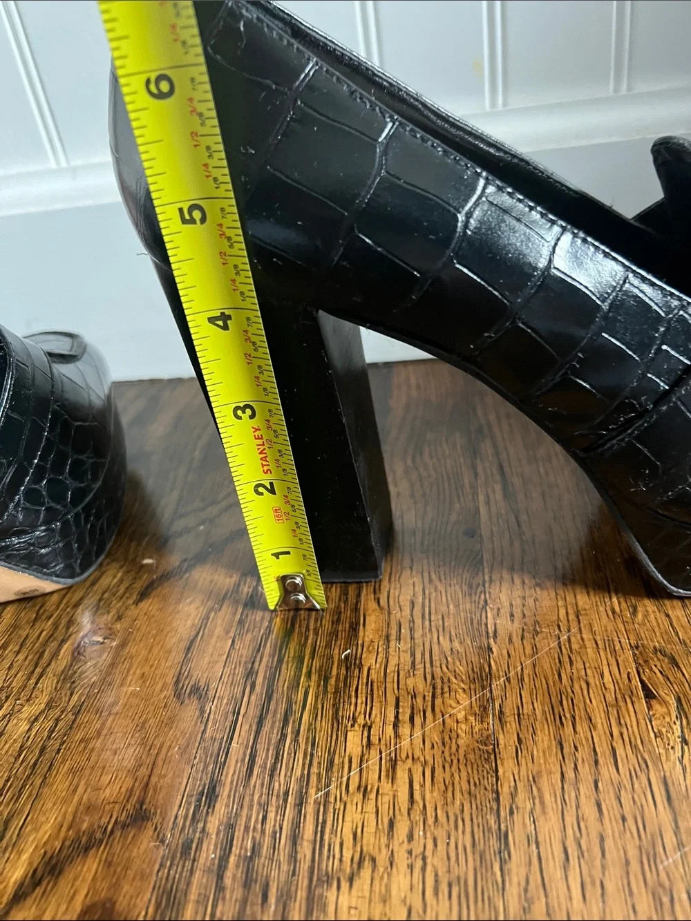 Vince Camuto Black Croc-Embossed Platform Loafers